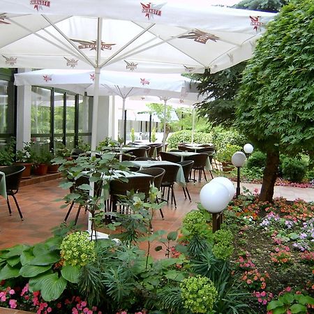 אוהריד Hotel Pela מראה חיצוני תמונה