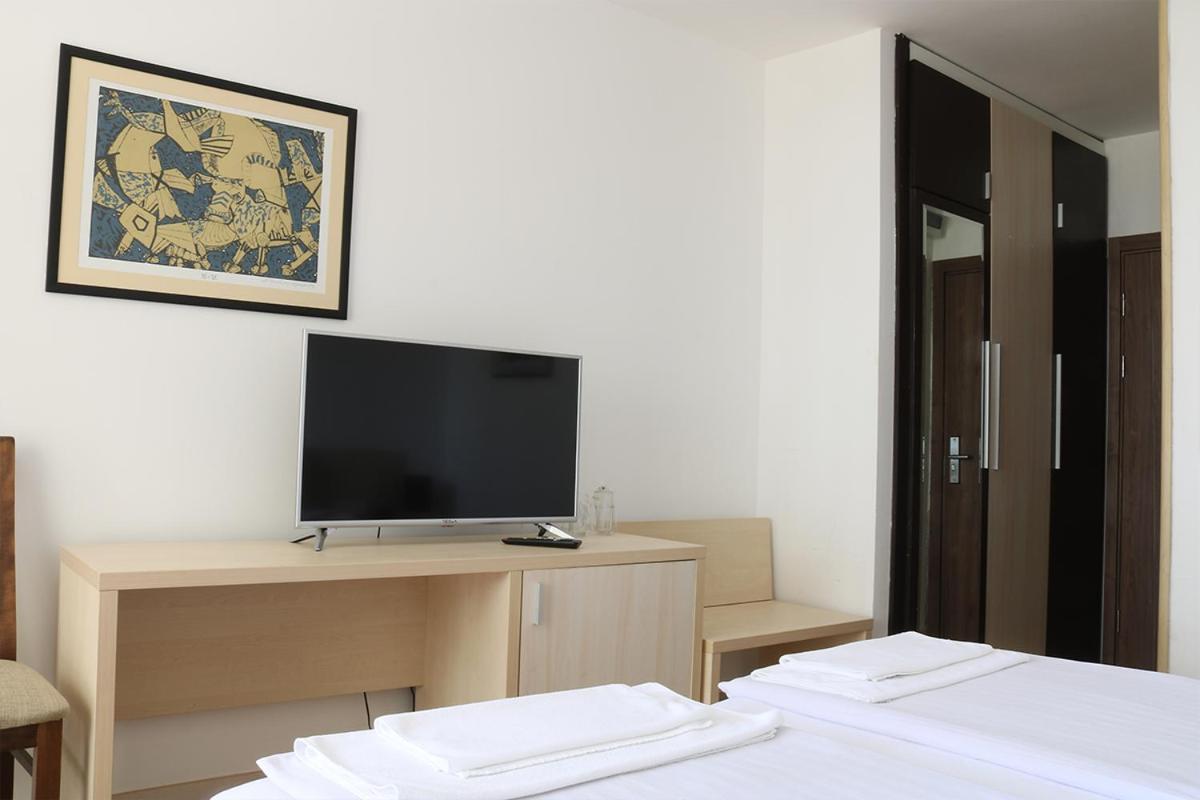 אוהריד Hotel Pela מראה חיצוני תמונה