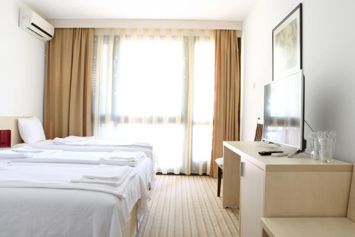 אוהריד Hotel Pela מראה חיצוני תמונה