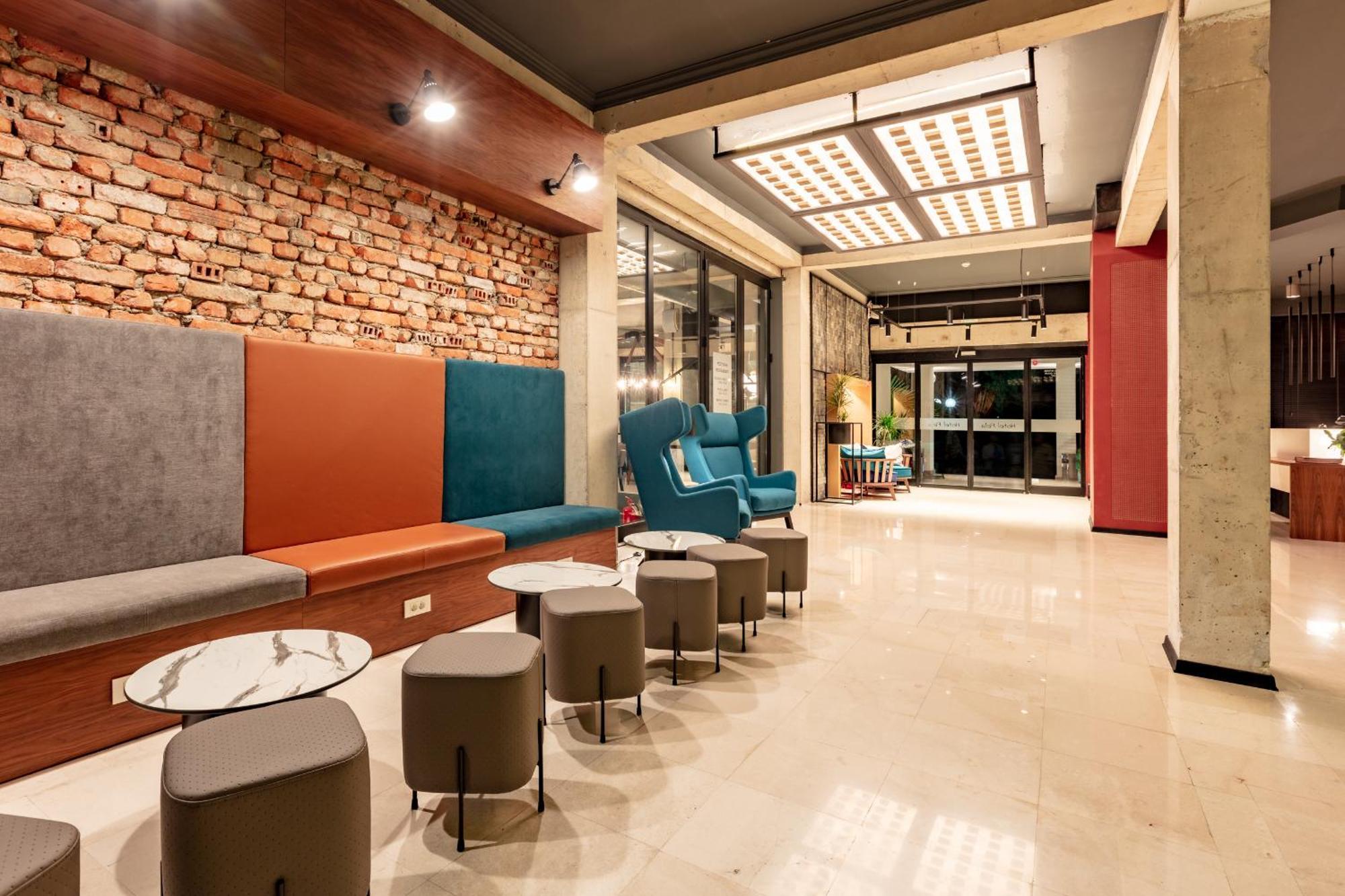 אוהריד Hotel Pela מראה חיצוני תמונה