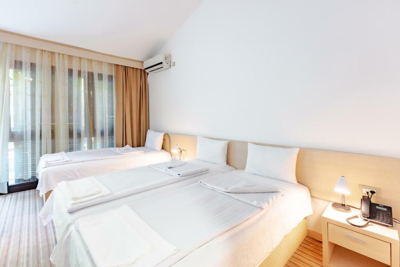 אוהריד Hotel Pela מראה חיצוני תמונה