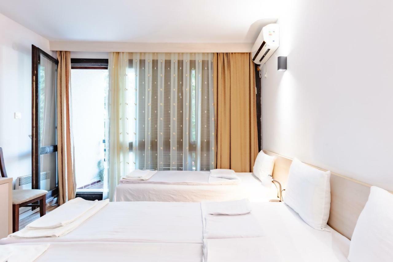 אוהריד Hotel Pela מראה חיצוני תמונה